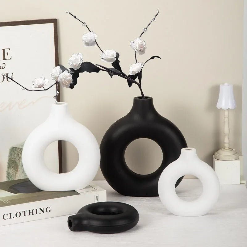 Simple Plastic Vase Donut Shape Single Flower Pot