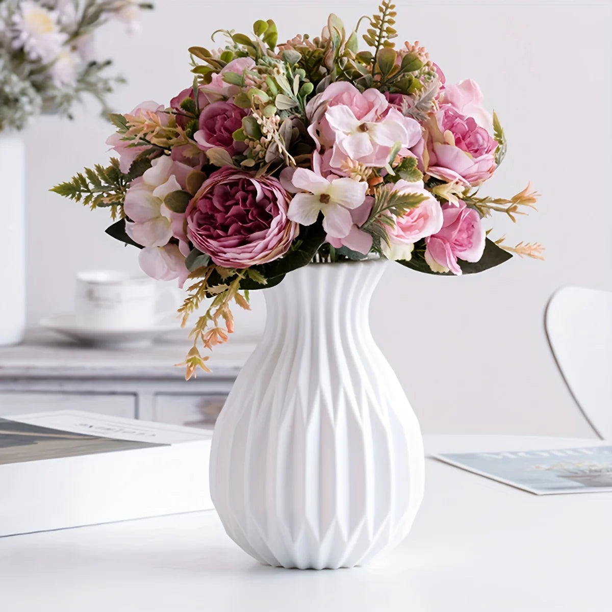 ModCeramic™ Shatterproof Minimalist Plastic Vase